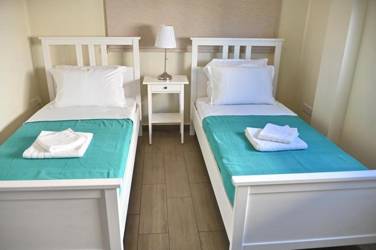 Edessis Beach House Limassol Ngoại thất bức ảnh