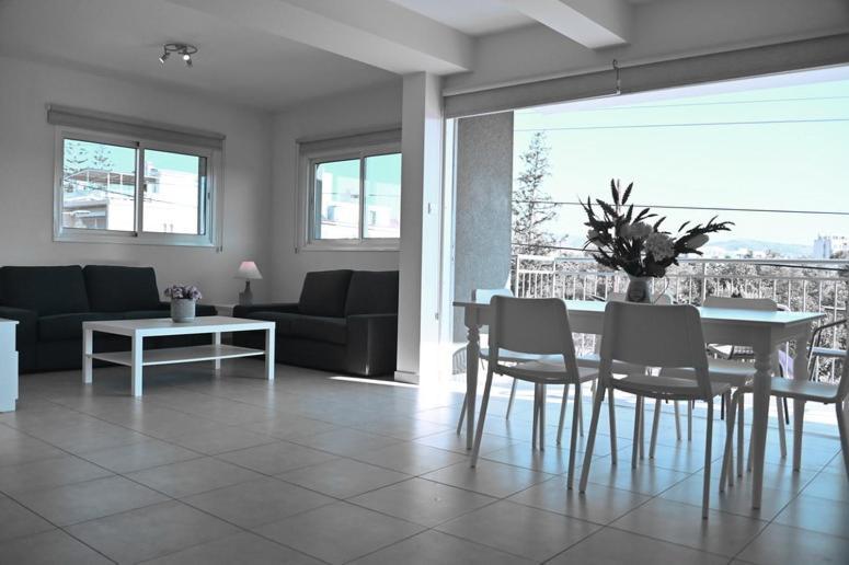 Edessis Beach House Limassol Ngoại thất bức ảnh